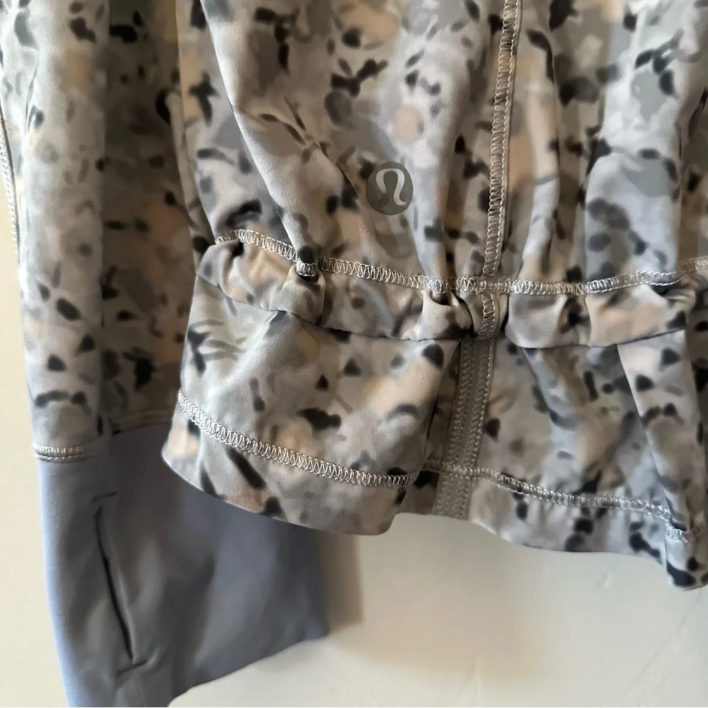 Lululemon Lightened Up Pullover Ambient Grey